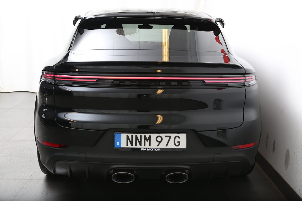 Porsche Cayenne Turbo E-Hybrid 739hk Coupé GT-Pack PCCB 2025