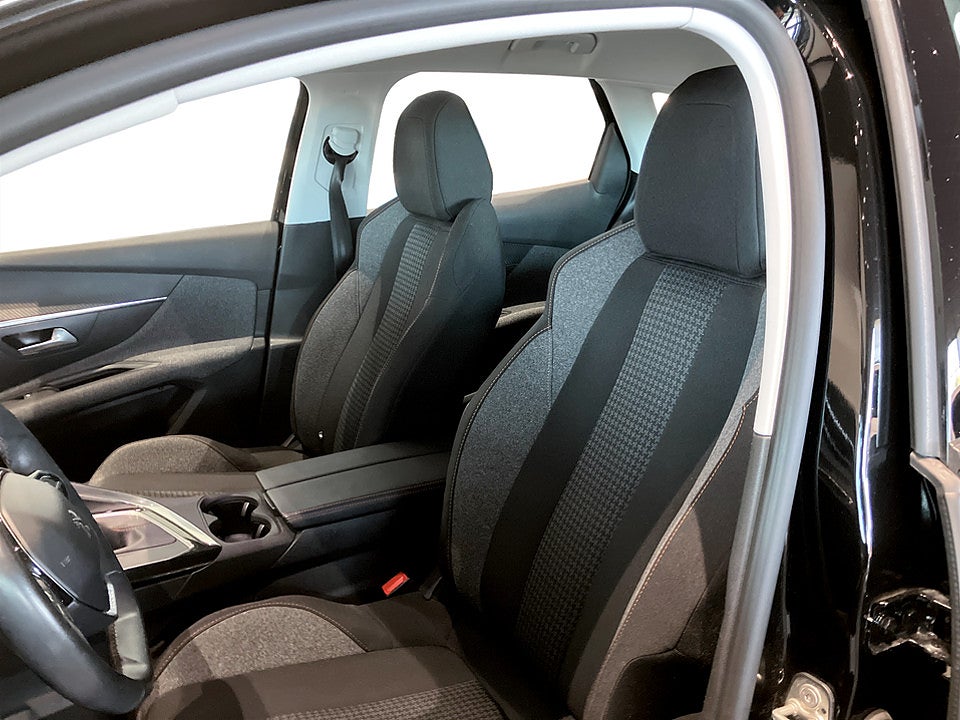 Bild på Peugeot 3008 Active 1.2 PT 130hk BACKSENSORER