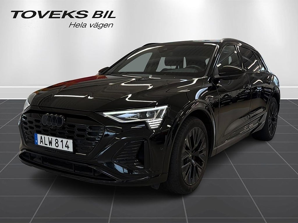 Audi Q8 S-LINE 55 e-tron Q 408hk Selection Drag