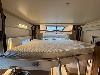 Husbil-halvintegrerad Ci Magis 86 XT 16 av 20