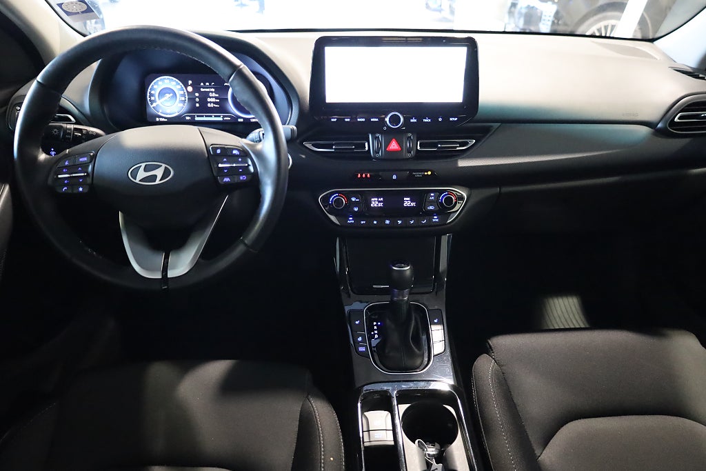 Hyundai i30 1,0 T-GDi MHEV Essential Kombi Aut Navi Kamera 2025