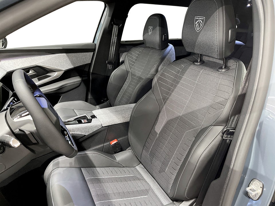 Bild på Peugeot 5008 GT Hybrid 145hk Aut 7-SITS B-KAMERA NAVI