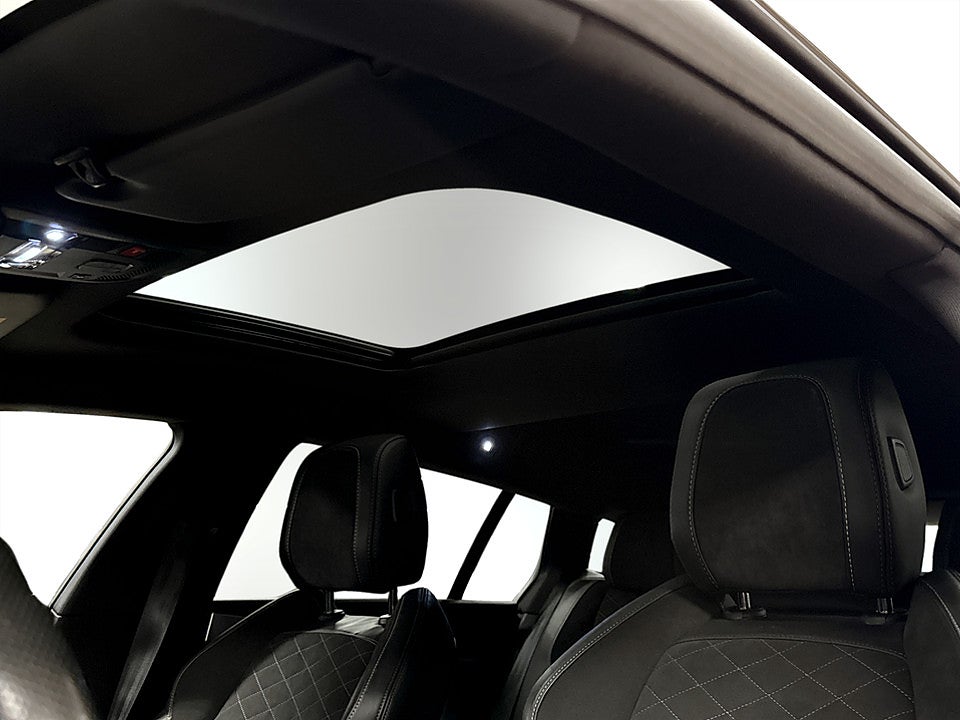 Bild på Peugeot 508 SW PSE Hybrid4 360hk Aut AWD 360° MASSAGE PANO HIFI