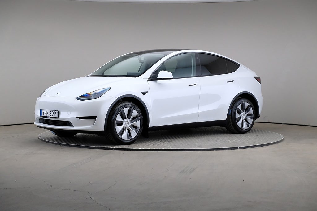 Tesla Model Y Standard Range 299hk RWD Drag