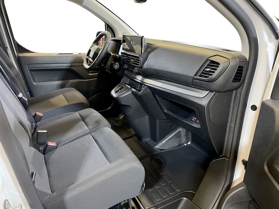 Bild på Citroën Jumpy 150hk Aut L2 - EDITION! SERVICE & V-HJUL INGÅR!