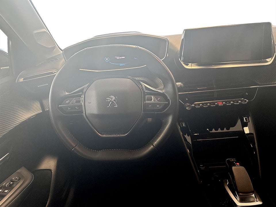Bild på Peugeot e-208 Allure 50 kWh 136hk Aut B-KAMERA FARTHÅLLARE