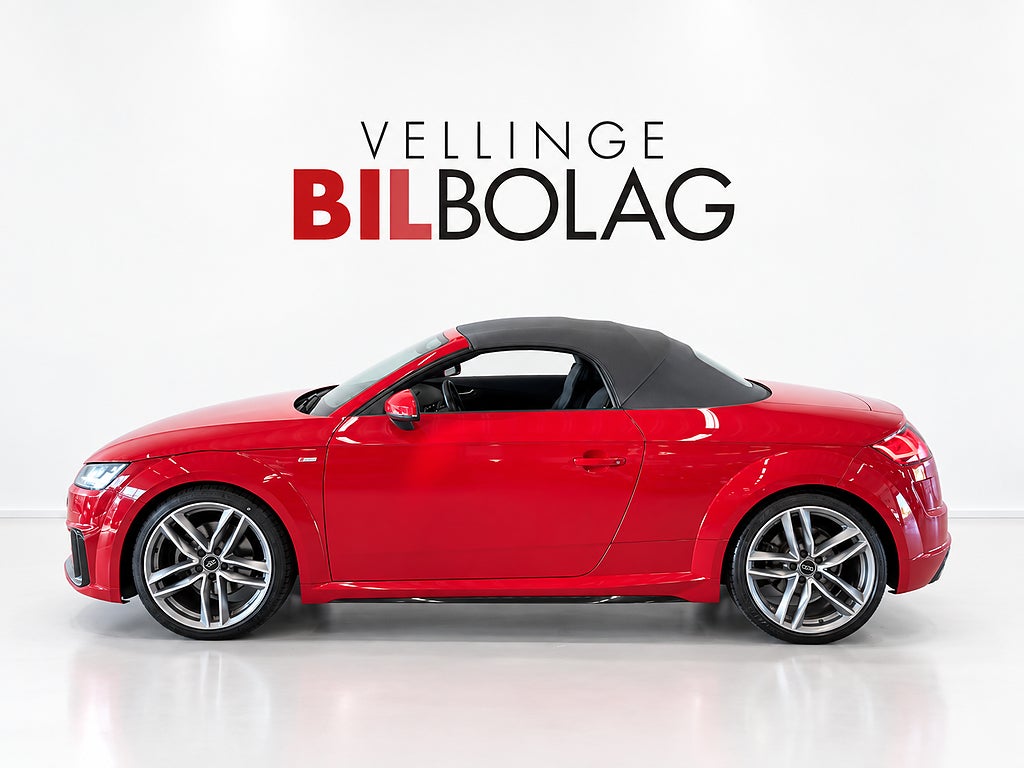 Audi TT Roadster 40 TFSI S line Cockpit 197hk