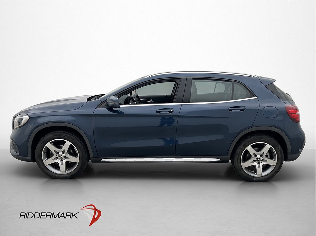 Mercedes-Benz GLA 180 AMG Line Panorama Kamera Navi