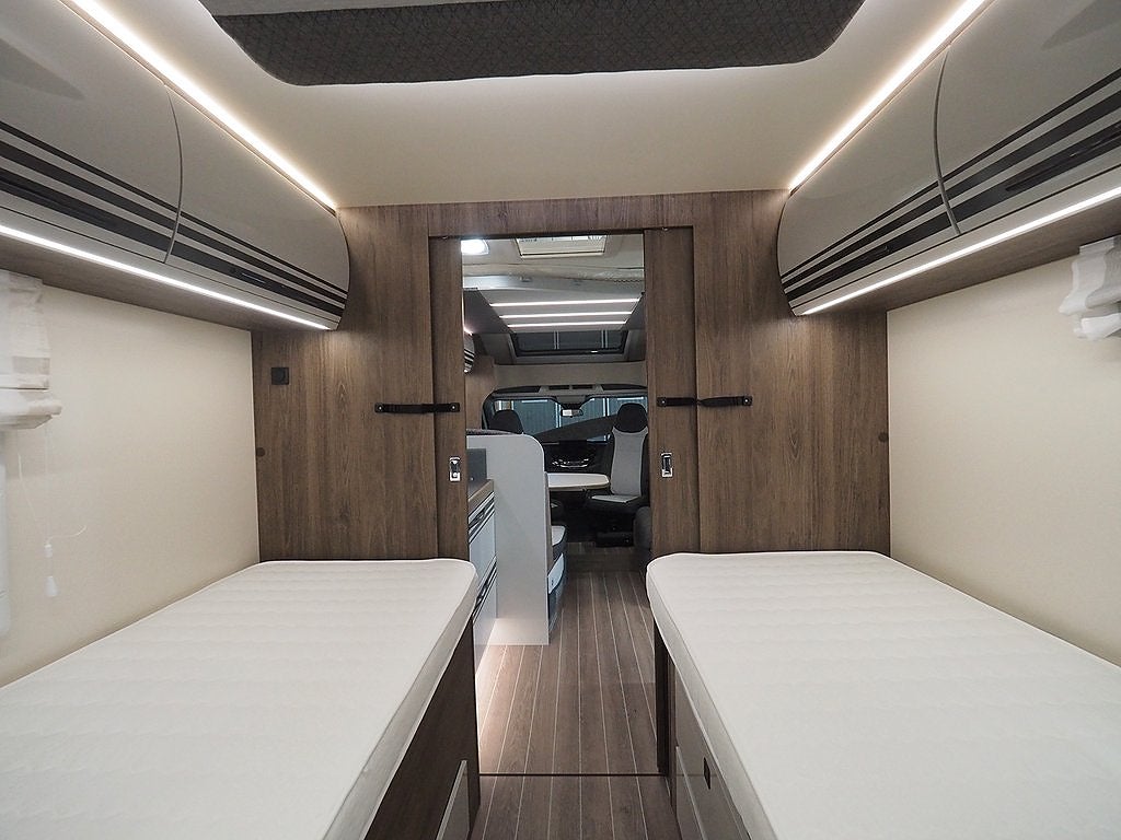 Ci MAGIS 82 XT , ALDE , Automat 8G * NOV KAMPANJ* thumbnail