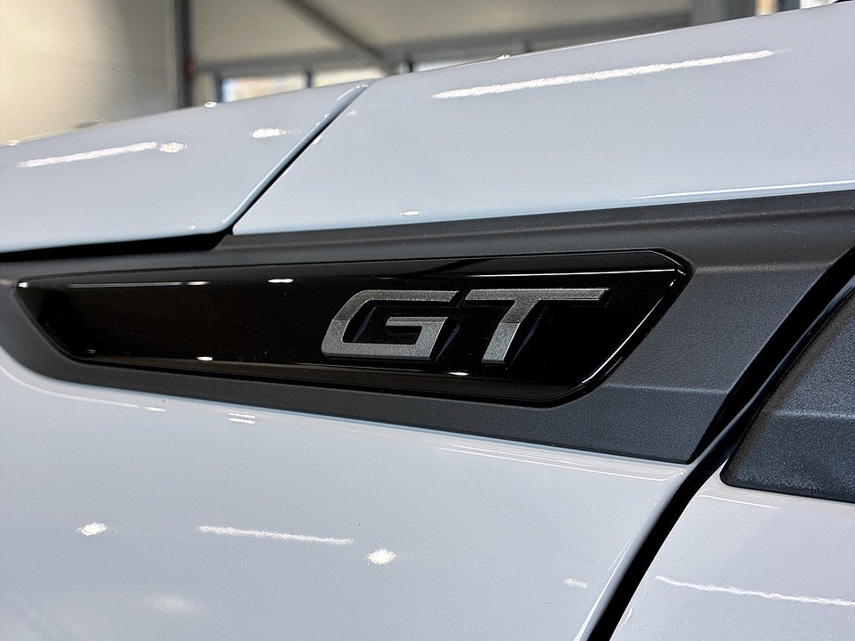 Bild på Peugeot 2008 GT Hybrid 145hk Aut B-KAMERA CARPLAY