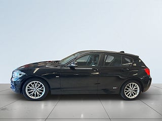 BMW 118d xDrive 5-dörrars Sport line Dragkrok Mvärmare Psens S&V – bild 4