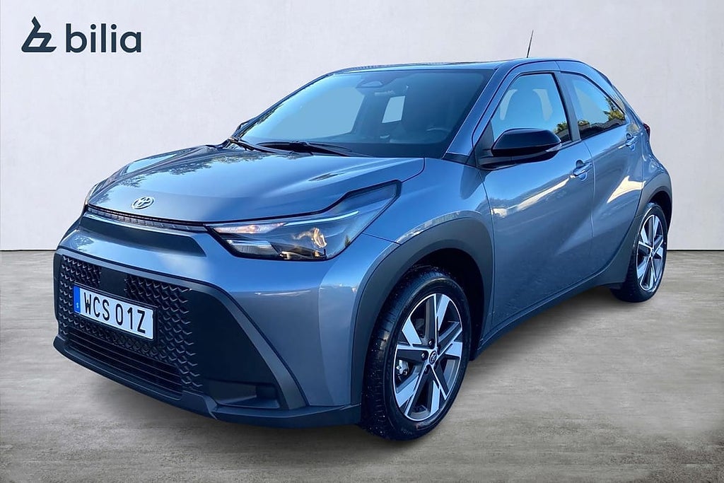 Toyota Aygo X 1,5 HYBRID X PLAY Appstyd Värmare