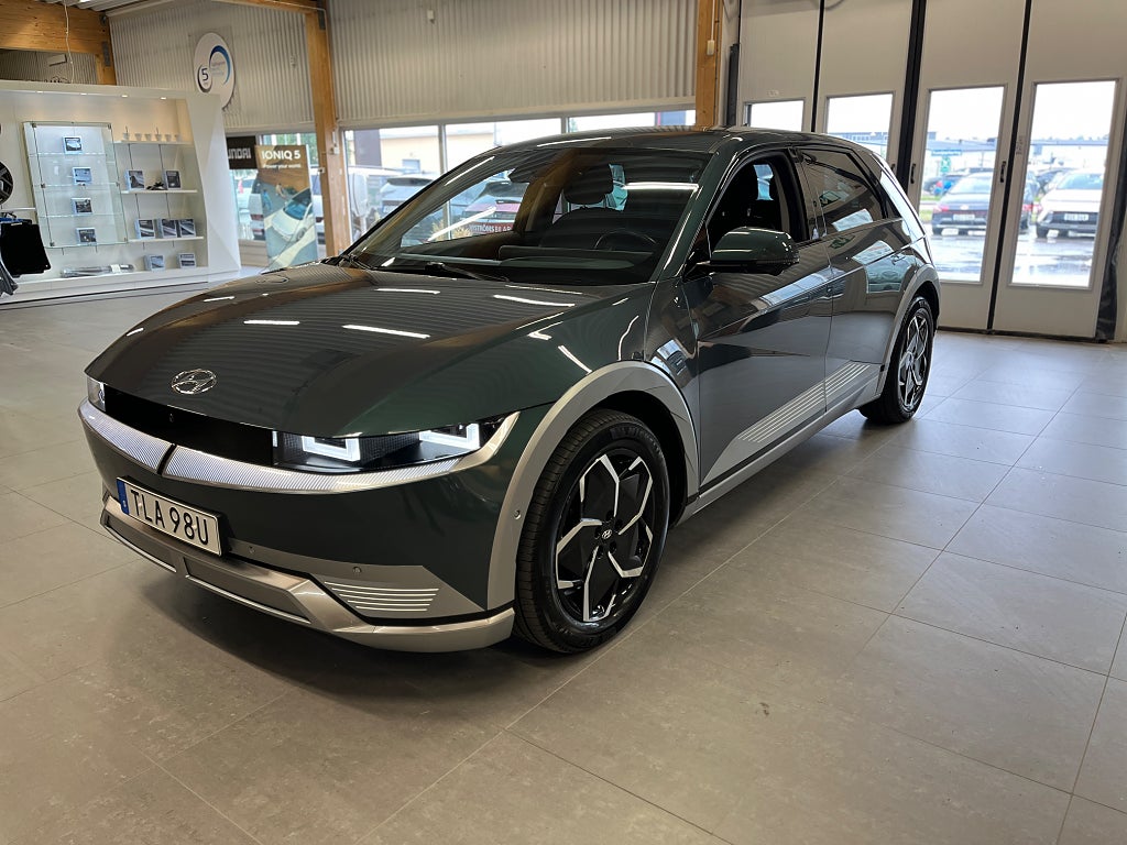 Hyundai IONIQ 5 77.4 kWh AWD 325hk Advanced / V-hjul / HUD / 360-kamera thumbnail