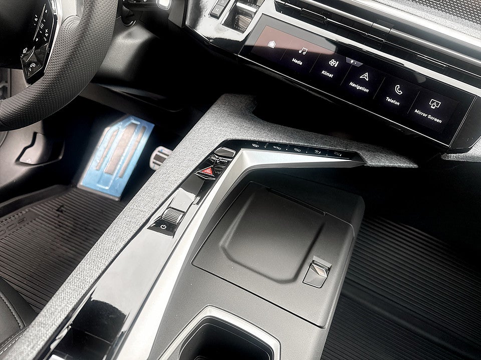 Bild på Peugeot 5008 GT Hybrid Aut - OMGÅENDE LEVERANS!