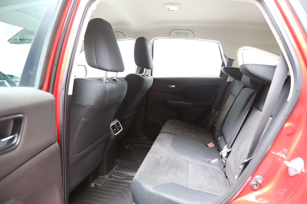 Honda CR-V 2,0 i-VTEC 4WD Elegance Plus 1ägare Drag 3917mil 2015