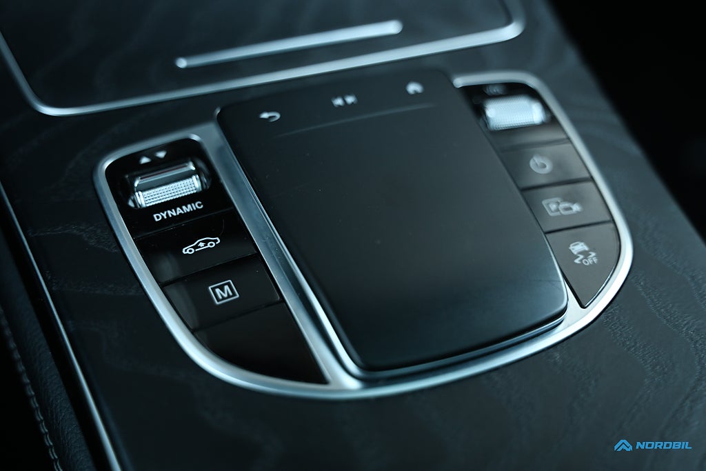 Mercedes-Benz GLC300 e