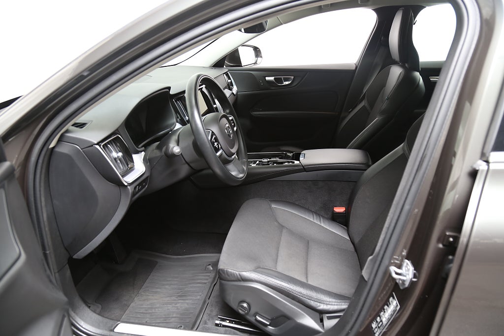 Volvo V60 Recharge T6 AWD Inscription Expression Aut Drag Leasbar 2021