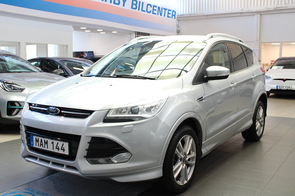 Ford Kuga 2.0 TDCi AWD Titanium Plus Automat / 1 Ägare