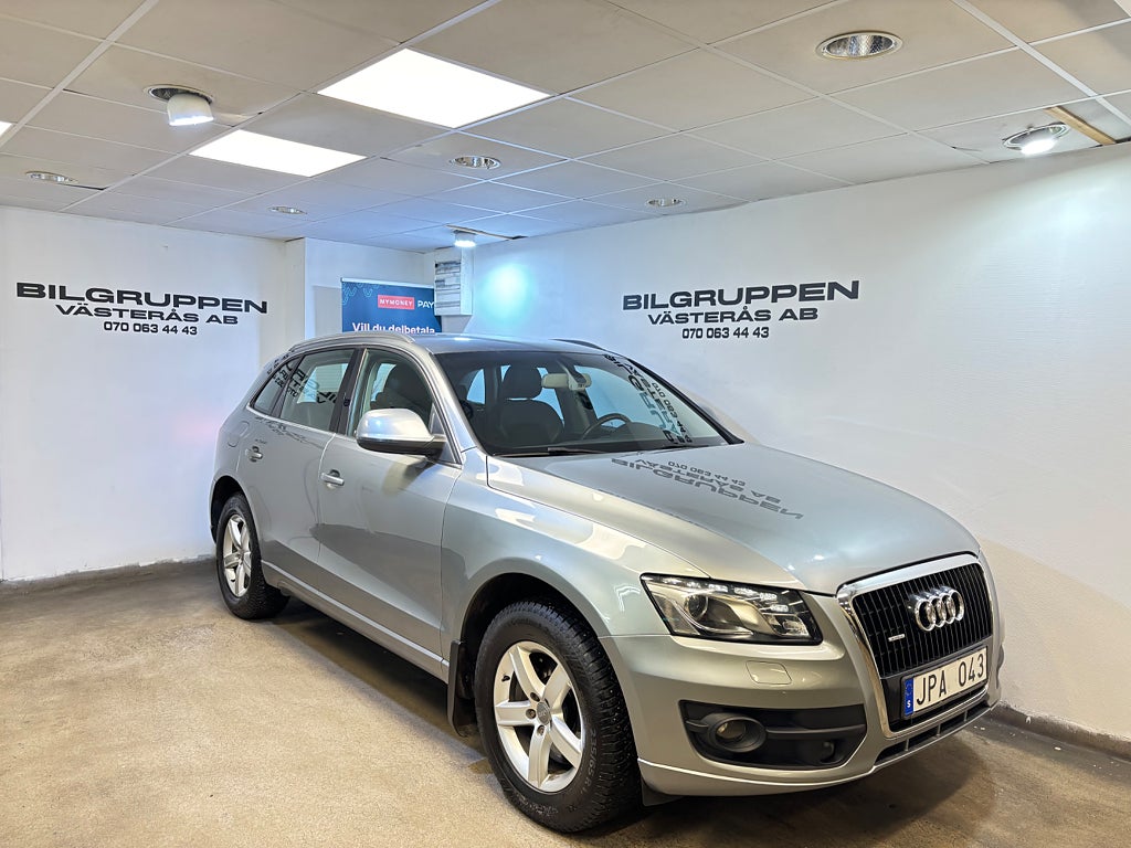 Audi Q5 3.0 TDI V6 Quattro / Navi /P-Sens / Drag / Alcantara