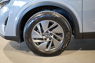 SUV Nissan Qashqai 7 av 25