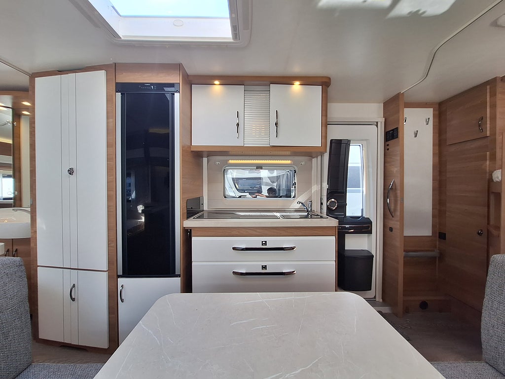 Hobby De Luxe 560 KMFe Barnkammare, Kampanjprodukt!