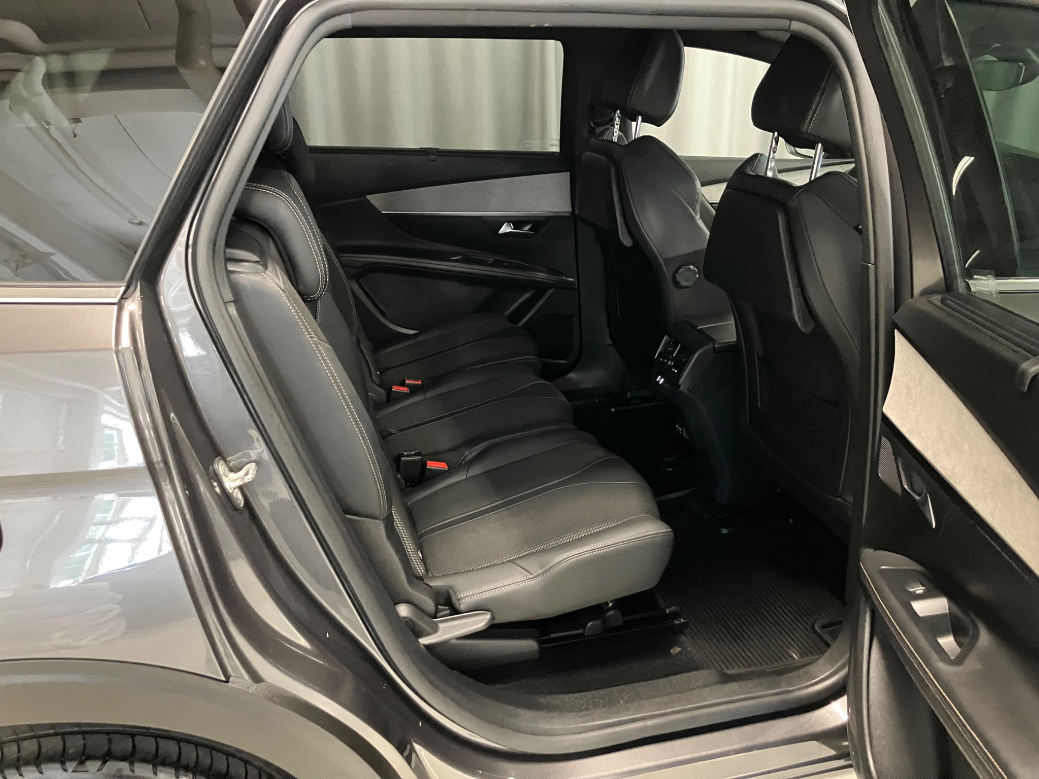 Peugeot 5008 PureTech 130 Automat Euro 6 2023, photo 5/10