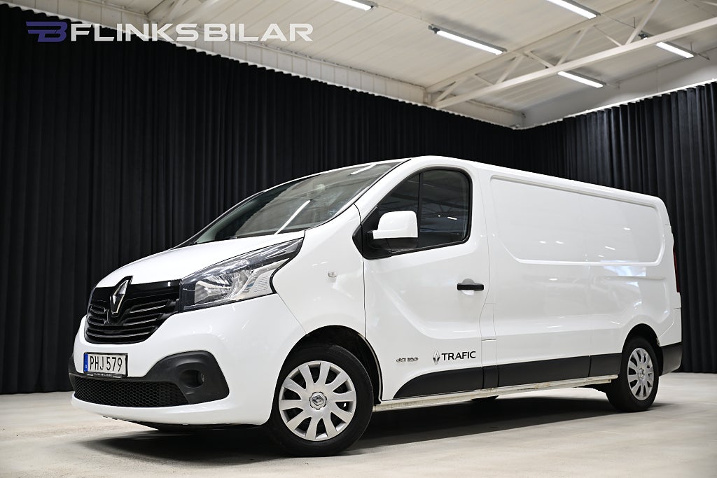 Renault trafic dCi 120HK L2 Inredd|Drag|Värmare|GPS|Backkamera|EnÄgare