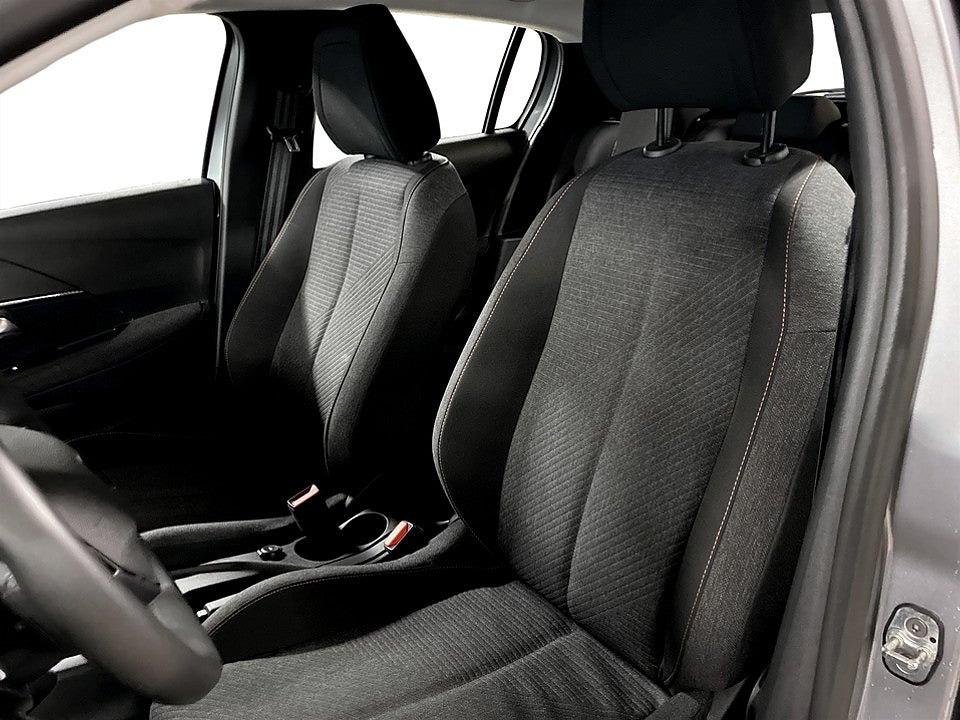 Bild på Peugeot 208 Style Hybrid 100hk Aut CARPLAY BACKSENSORER