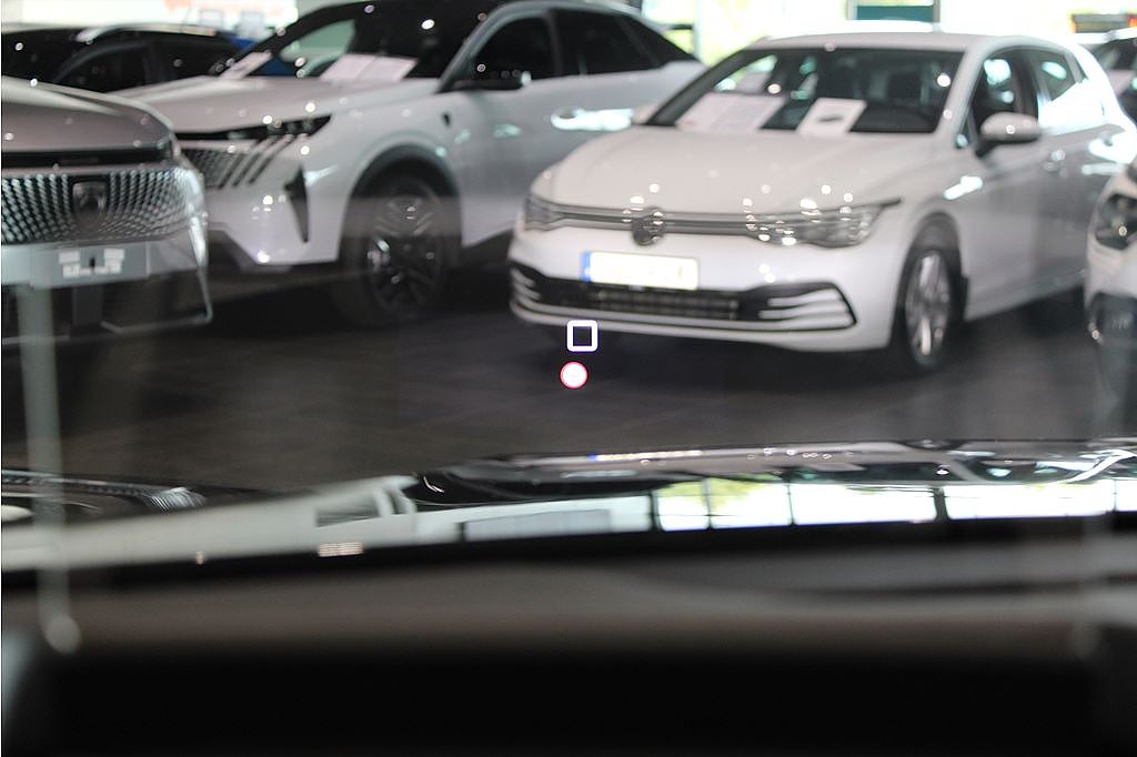 Bild på Citroën C4 Shine 1.2 PT 130hk Aut - B-KAMERA, CARPLAY