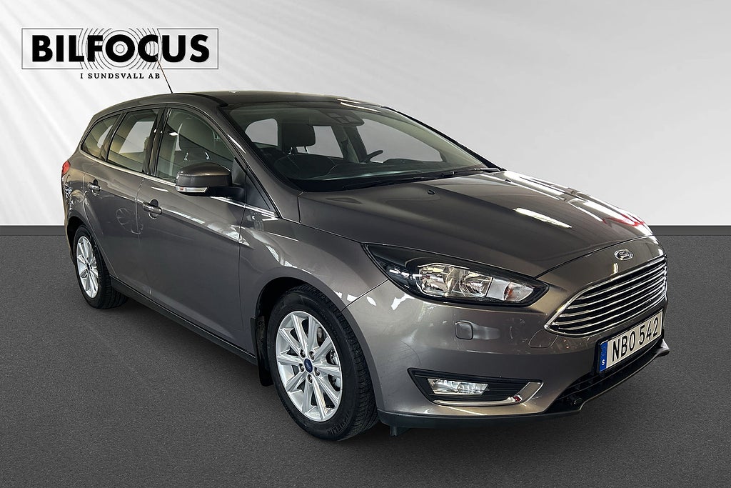 Ford Focus Kombi 1.0 EcoBoost Titanium, Låga mil Euro 6