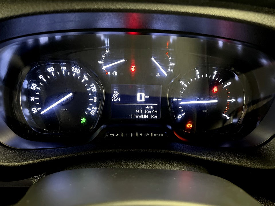 Bild på Peugeot Expert PRO+ 2.0 BHDi 145hk L2 DRAGKROK