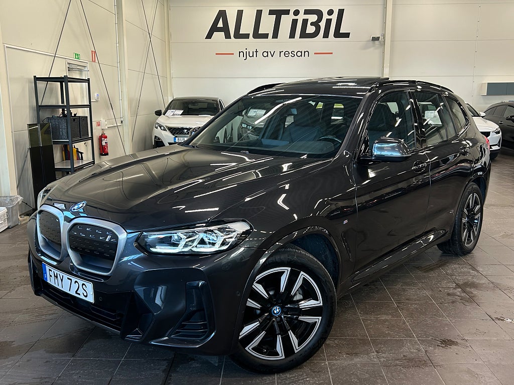 BMW iX3 Charged M Sport Pano/Drag/Värmare/Kamera/Läder/Nav