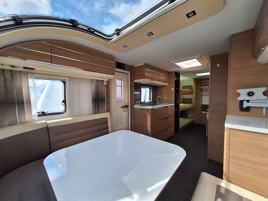 Adria Adora 593 UK Barnkammare: 3 Bäddar