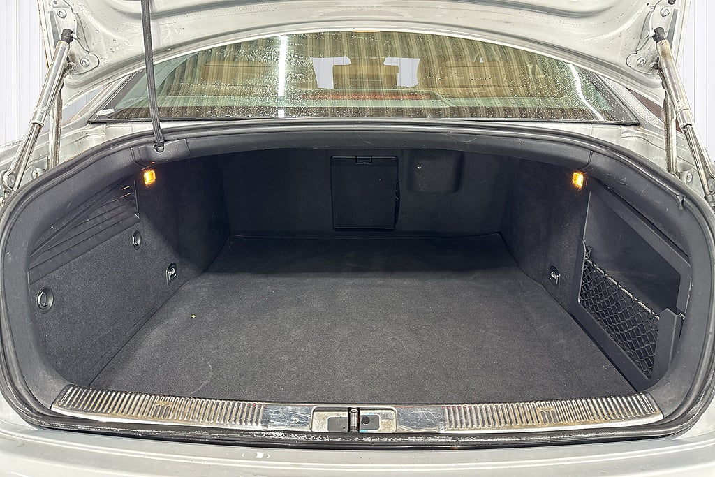 Volkswagen Phaeton 2011