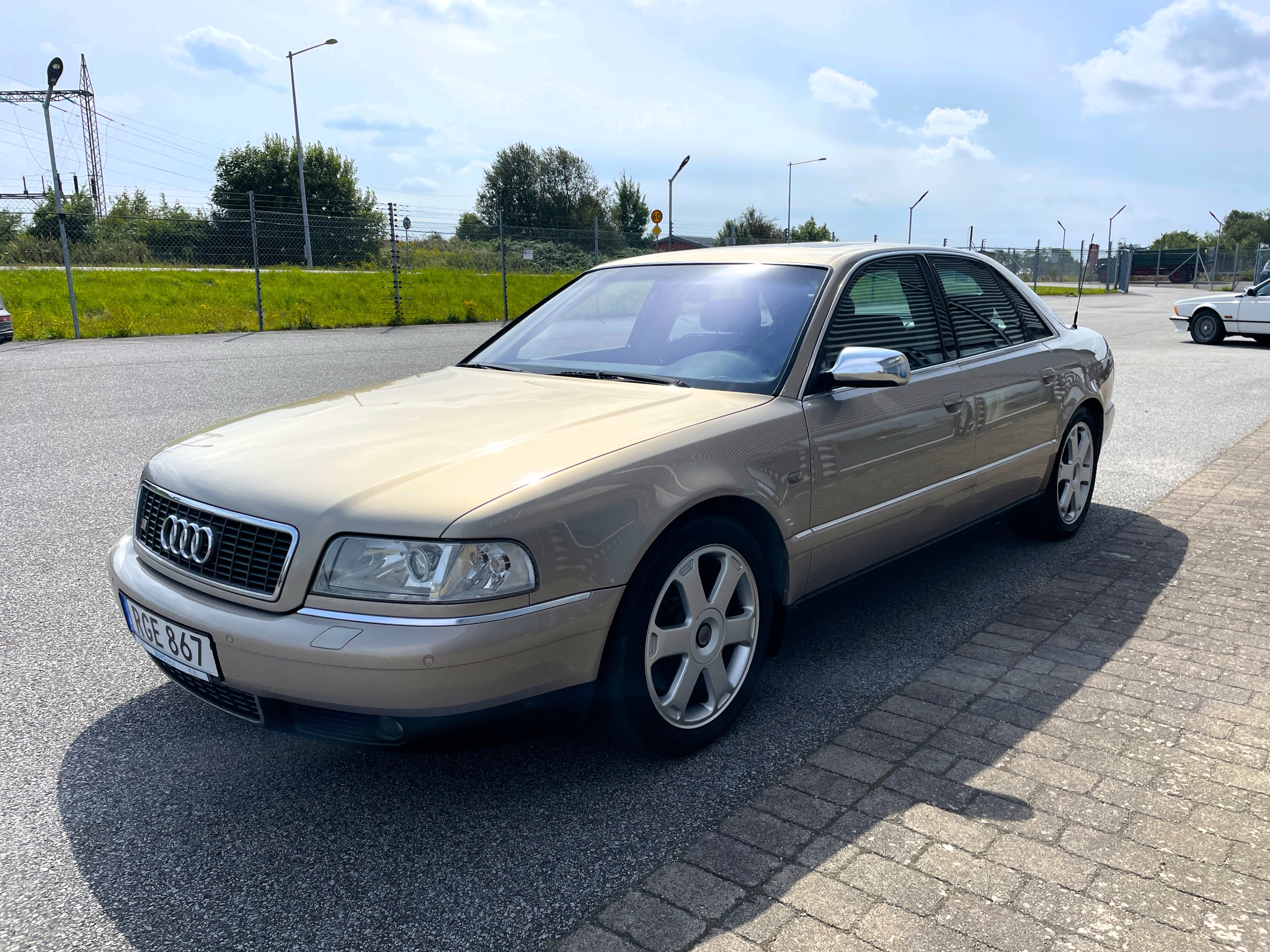 Audi S8 2000, kuva 7/48