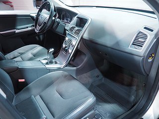 SUV Volvo XC60 7 av 22