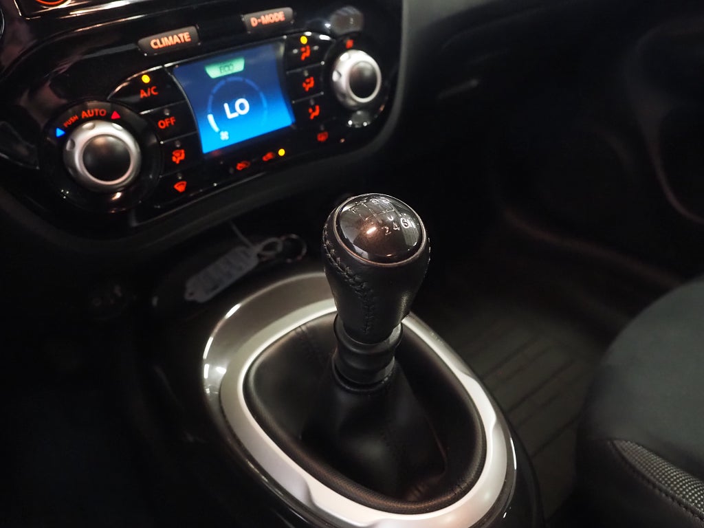 Nissan Juke 1.2 DIG-T 115hk N-Connecta Kamera Navi 2017