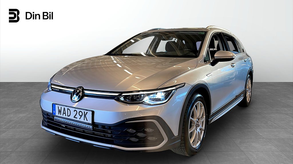 Volkswagen Golf ALLTRACK Drag B-kamera Parkeringsvärmare