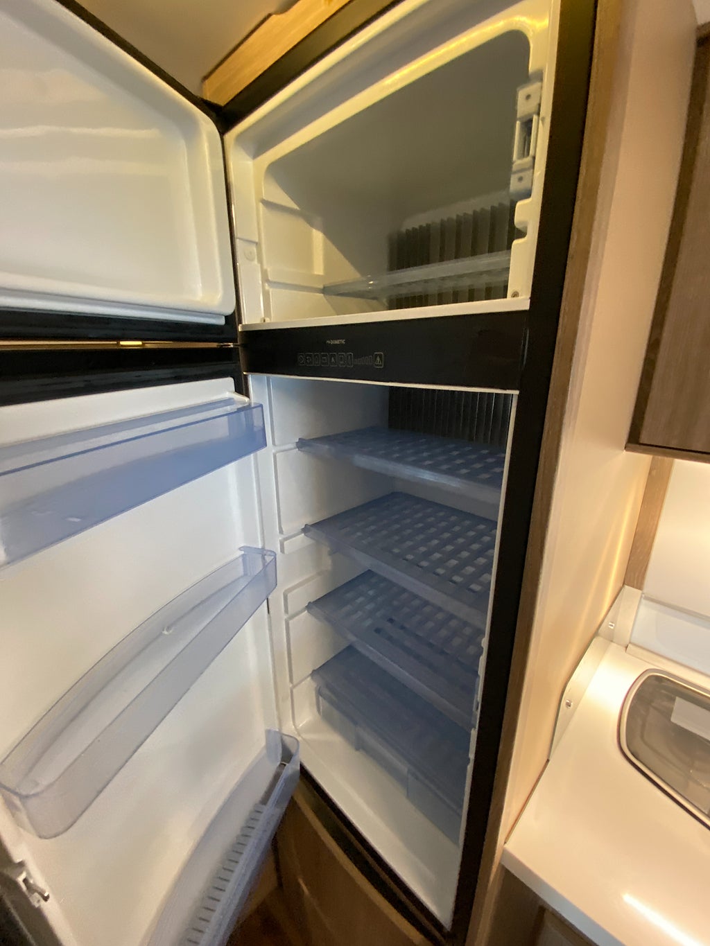 Kabe TMX 780 LB /AC bodel/Dragkrok/Solcell/Automat 150hk/Ugn/Taksäng - Kabe