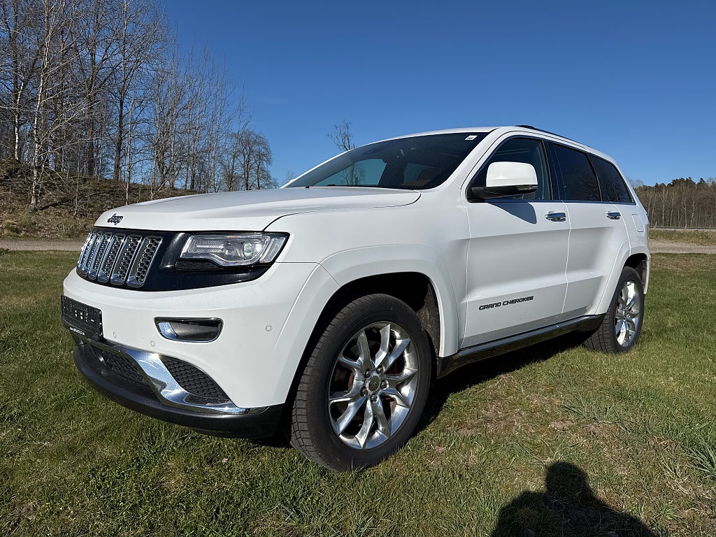 Jeep Grand Cherokee 3.0 V6 CRD Aut Panorama NAVI Summit 20 tum Alu Diesel