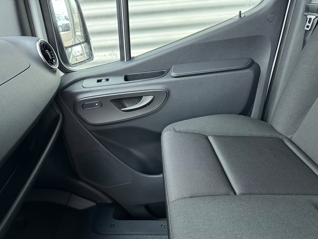 Mercedes-Benz Sprinter eSprinter 320 Skåp A2 SELECT 81 kWh - bild 12