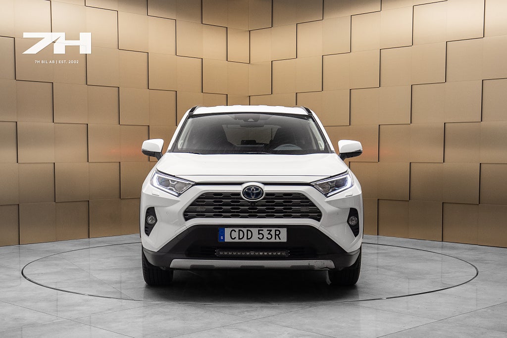 Toyota RAV4 Hybrid AWD-i E-CVT Executive Premium / Kamera / Nyserva