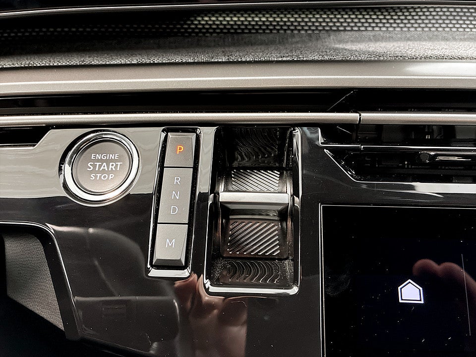 Bild på Peugeot 5008 GT Hybrid 145hk Aut 7-SITS B-KAMERA CARPLAY
