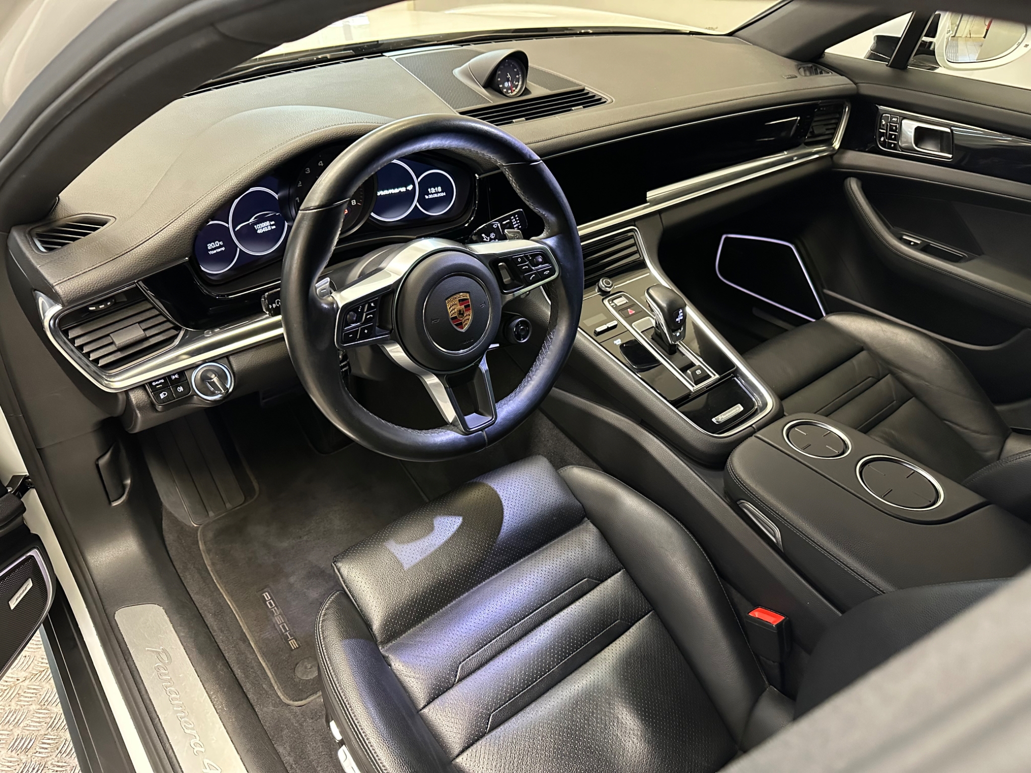 Porsche Panamera 4 PDK / Se Spec 2017, kuva 5/42