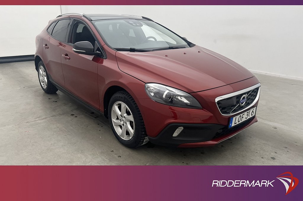 Volvo V40 Cross Country T4 AWD Summum VOC Värm Pano Kamera