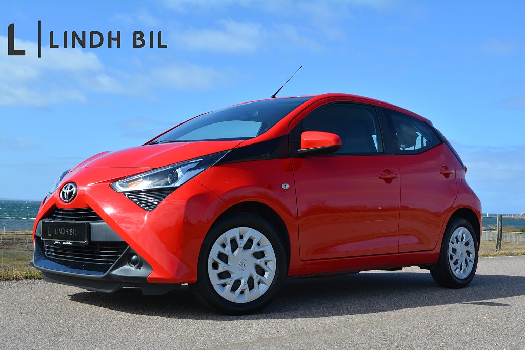 Toyota Aygo 1.0 VVT-i 72HK X-PLAY 5-DÖRRAR KAMERA APPLE CAR 1600MIL