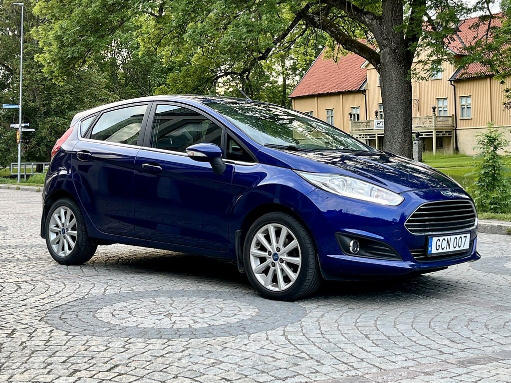 Ford Fiesta 5-dörrar 1.0 EcoBoost Titanium (Nybesiktad) 