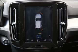 SUV Volvo XC40 18 av 25