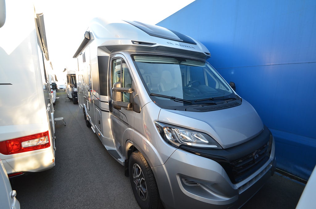 Adria Coral Supreme 670 SL