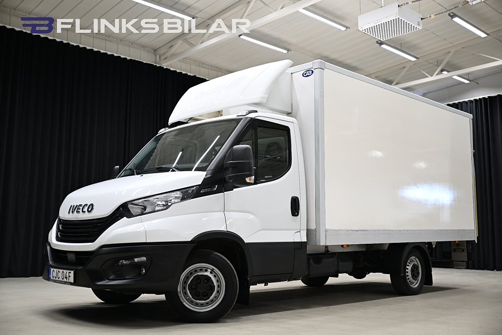 Iveco Daily 136HK Automat|Volymskåp|BG-Lyft|Sidodörr|Backkamera